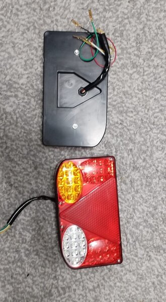 Set 2 Lampi stop remorca platforma  pe  LED