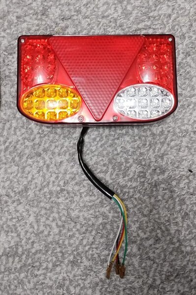 Set 2 Lampi stop remorca platforma  pe  LED